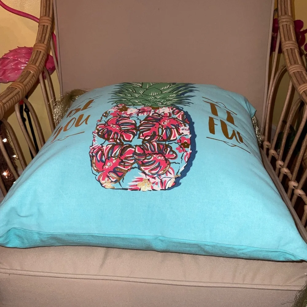 Simply Southern Pineapple Throw Pillow 1️⃣8️⃣ ✖️ 1️⃣8️⃣